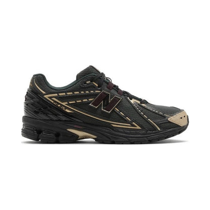 1906R Kith x New Balance "Black"