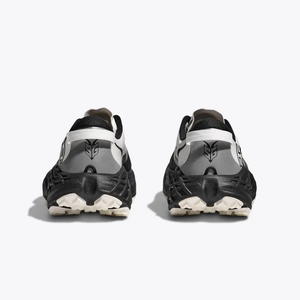 Speedgoat 7 "Black/White"