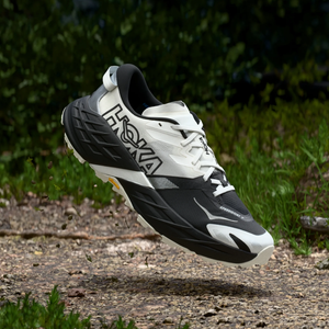Speedgoat 7 "Black/White"