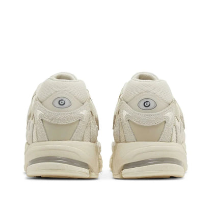 Bad Bunny x adidas Response CL ''Wonder White''